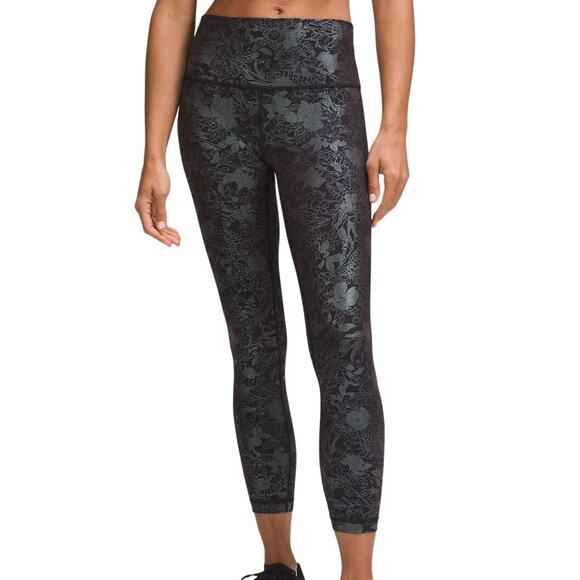 Lululemon Wunder Under High-Rise Tight Shine Logo Black Iridescent Foil Sz 4 EUC - Picture 1 of 9